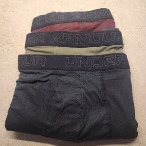Under Armour Men's 3 Pack Of Under Ware NWOT Size 5 XL